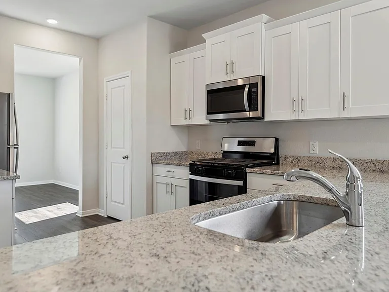 15415 Maple Terrace Dr — Photo 9