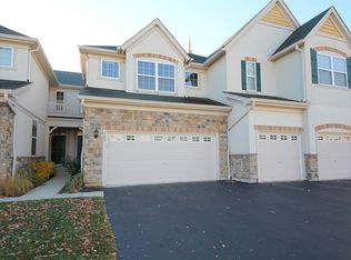 383 Shadow Creek Dr, Vernon Hills, IL