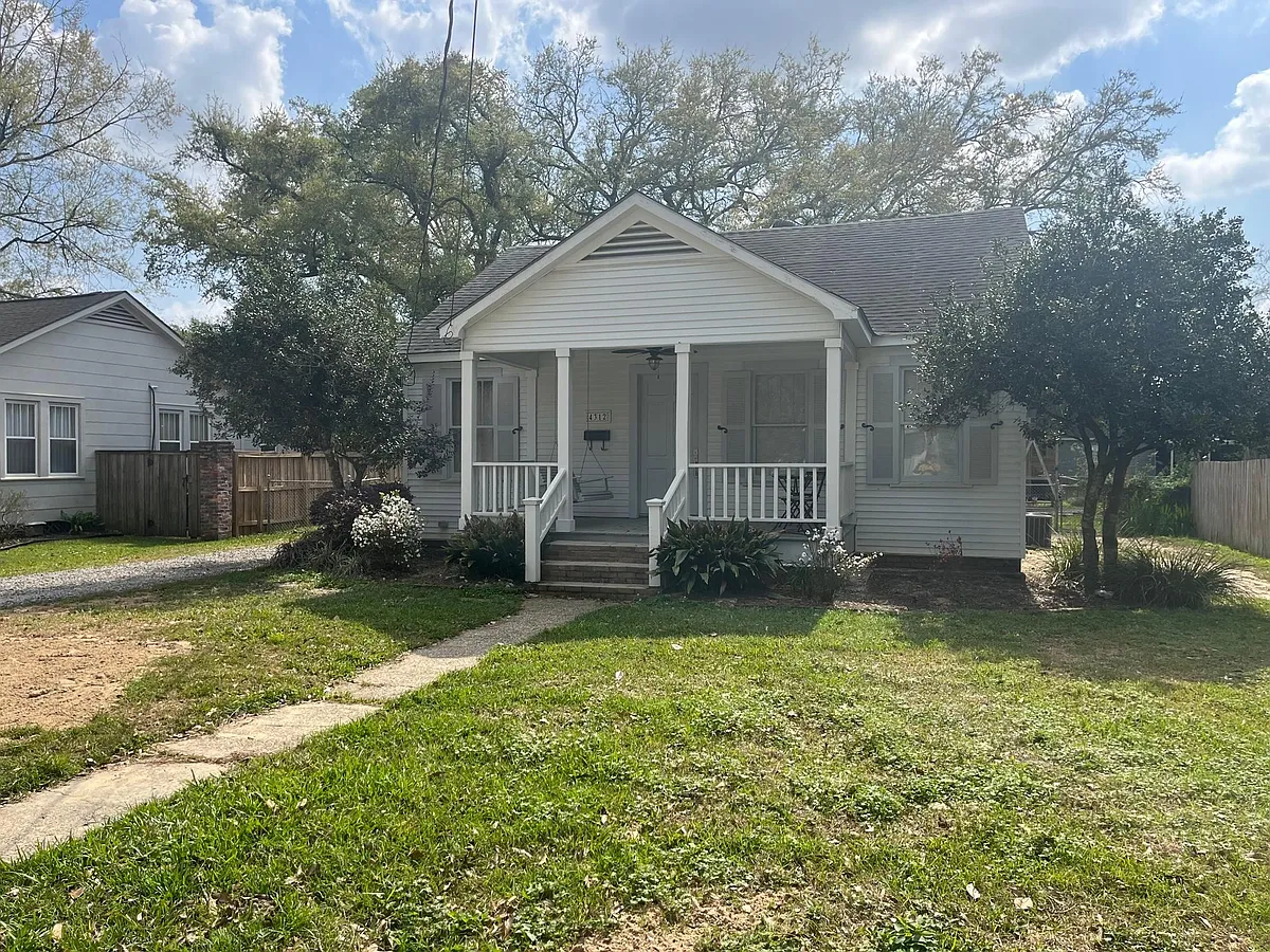 Building Photo - 4312 Orchid St
