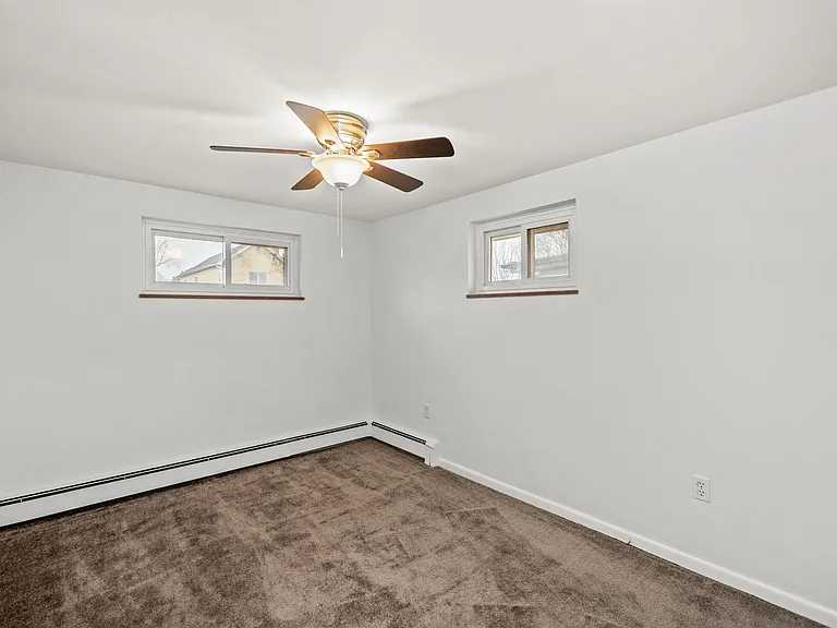 250 Vine St — Photo 25