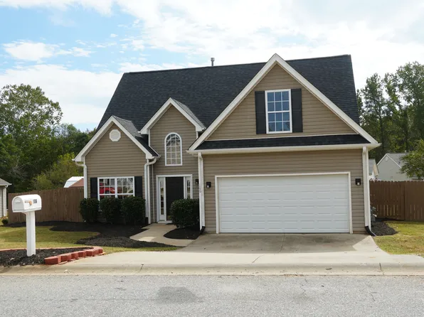 106 Waxberry Ct, Boiling Springs, SC 29316
