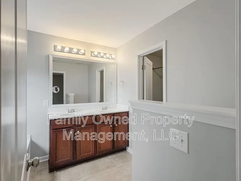 266 Mayfield Dr — Photo 22