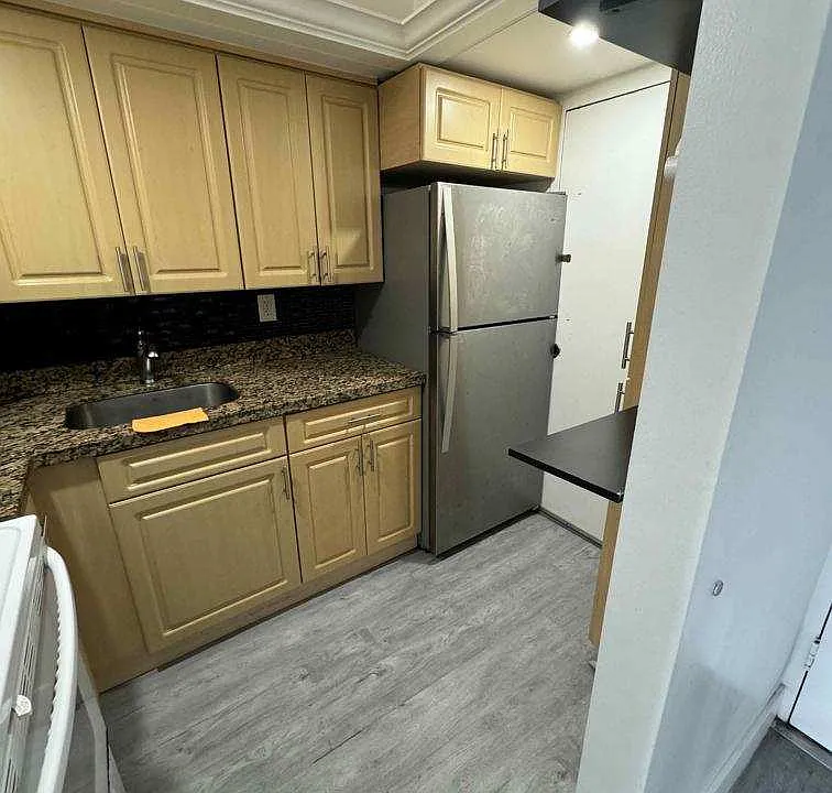 2899 Collins Ave #1708