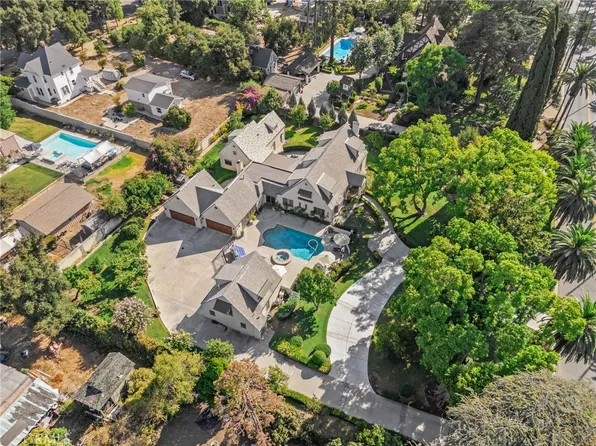 731 W Highland Ave, Redlands, CA 92373