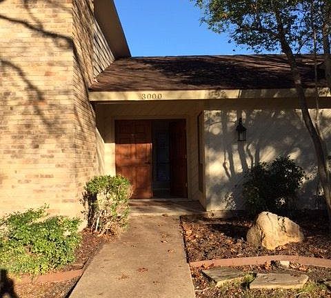 4th image of 3000 Country Place Dr