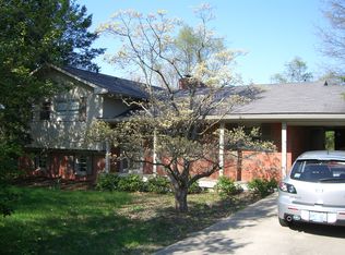 4805 Lacarem Dr, Jeffersontown, KY 40299