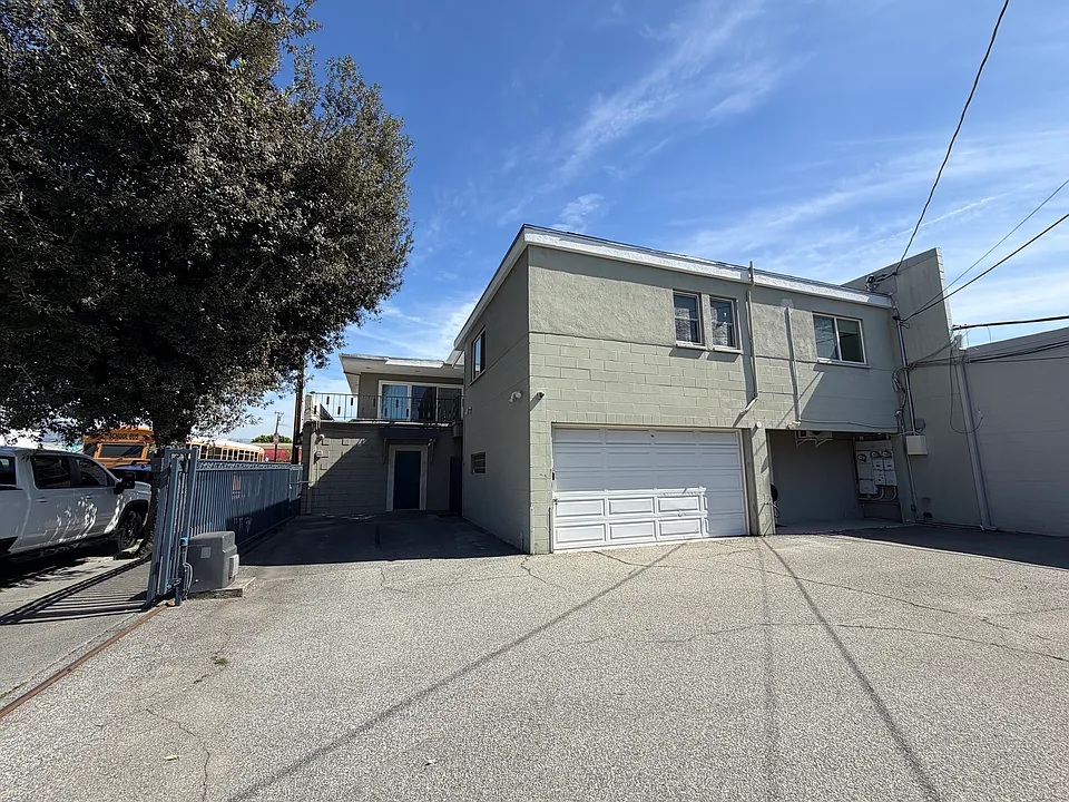 901 S 1st Ave