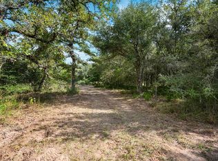 1060 E Branding Iron, Weimar, TX 78962