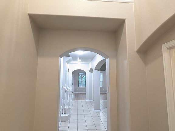 2nd image of 2709 Sunlight Dr
