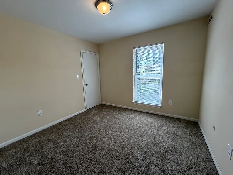 Forestbrook Apartments — Photo 17