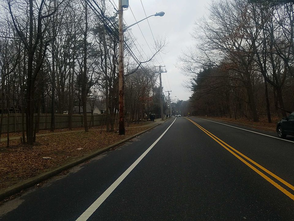 2nd image of 531 Canal Rd