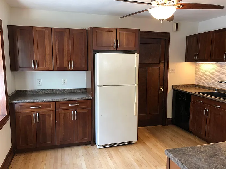 3463 S Indiana Ave — Photo 5