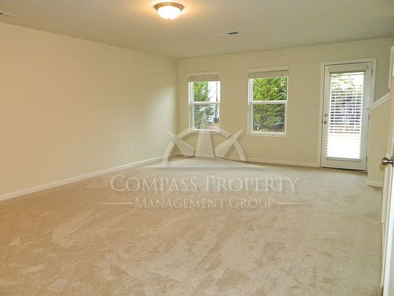5th image of 2112 Belmont Cir