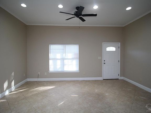 3rd image of 6841 Melanie Dr
