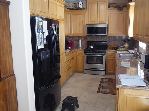 4th image of 24730 Hacienda Ln