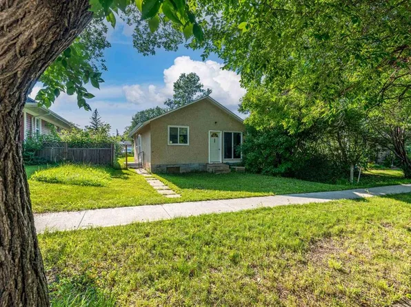 206 E Main St, Lashburn, SK S0M 1H0