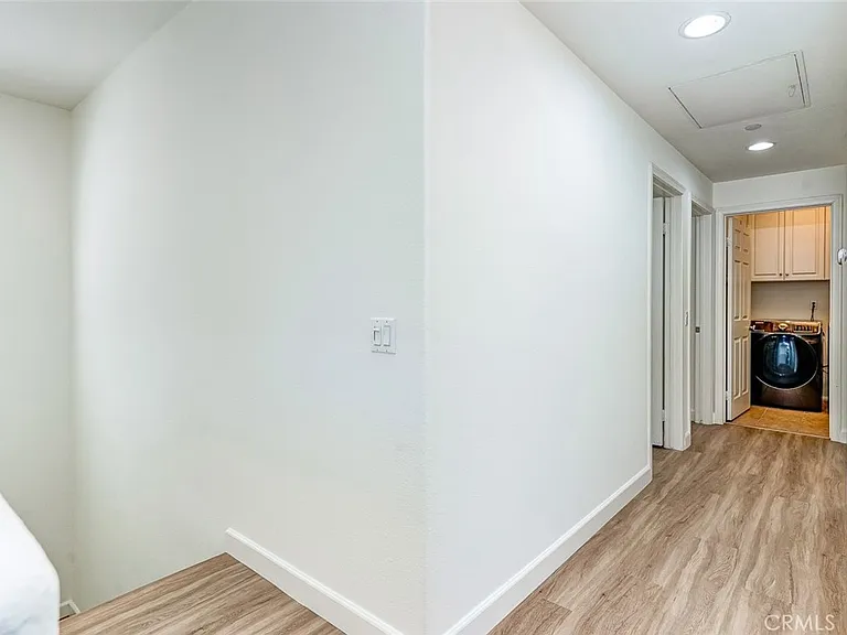 15220 Cambridge St — Photo 16
