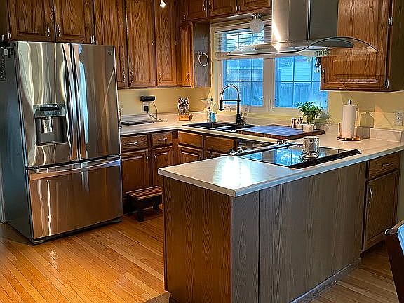 4th image of 3022 W Elmwood Dr