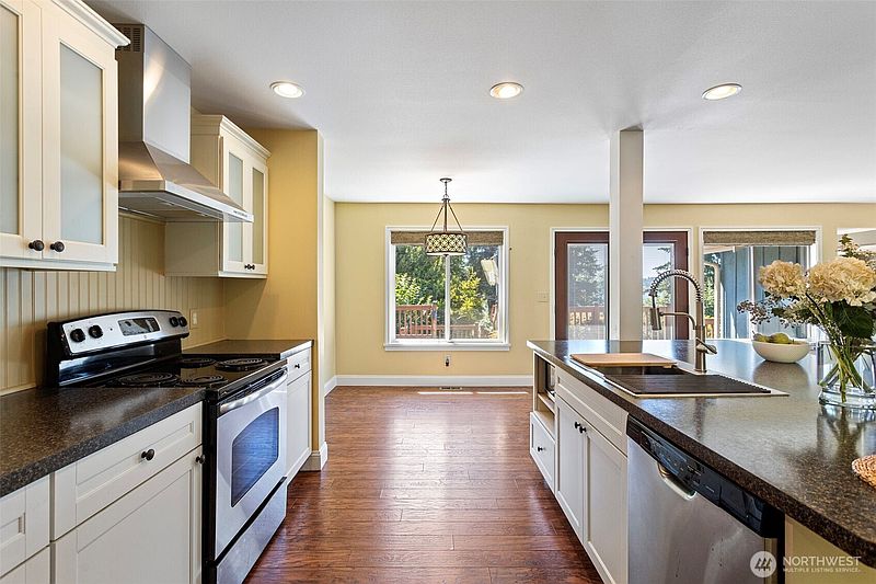 5th image of 6234 NE 182nd Street