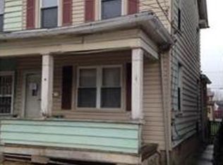 208 2nd St, Slatington, PA 18080