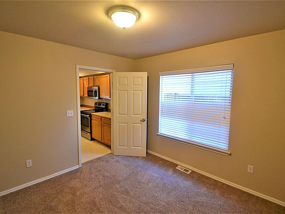 5th image of 3323 125th Ave NE
