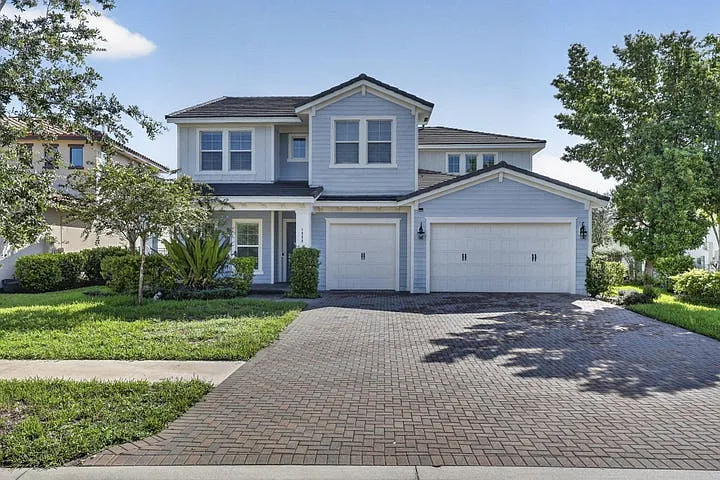 5 bed, 3361 sqft, $4,700 — Photo 1