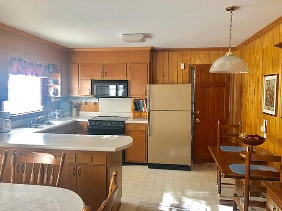 4th image of 508 Lakeside Dr