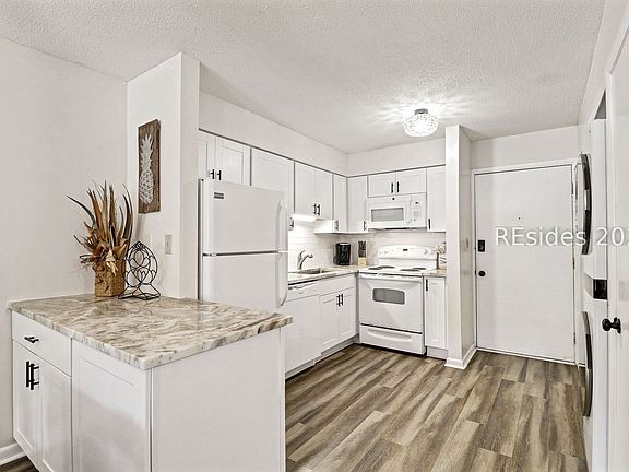5th image of 45 Folly Field Rd APT 5H