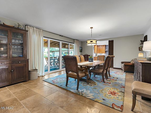 5th image of 7000 N Paloma Dr