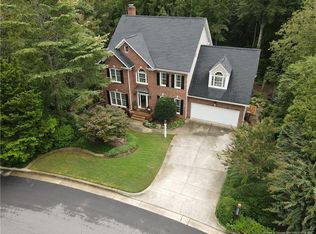 117 Highlands Lake Dr, Cary, NC 27518