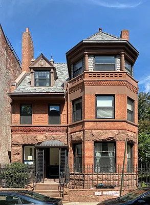 Sold by Compass | media 9