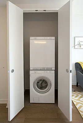 Rented by Luxury Apartments LIC | media 9