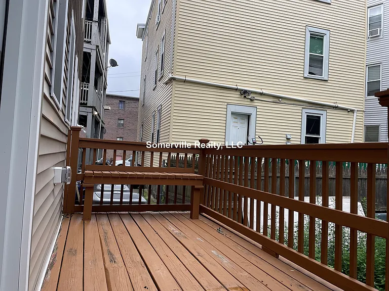 27 Linden St #1 — Photo 22