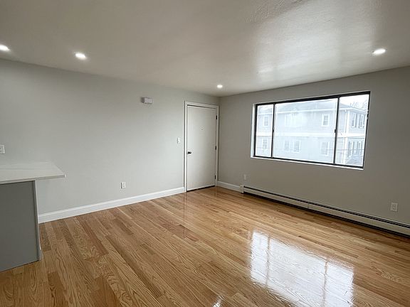 5th image of 23 Claremont Ave #D