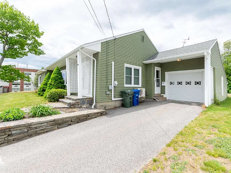 44 Westbrook St — Photo 42