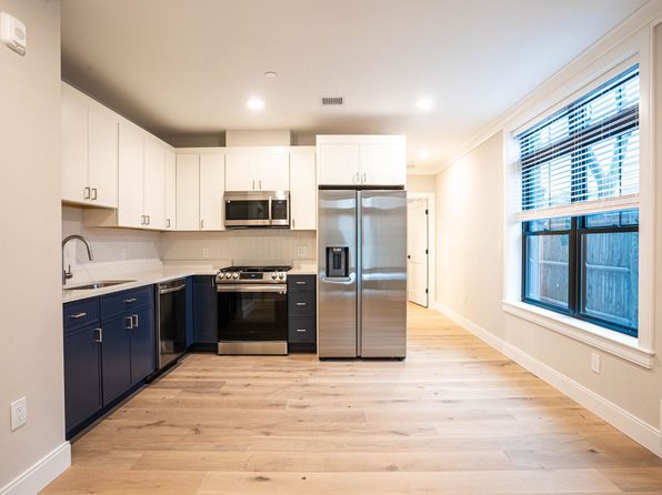 137 Everett St #102