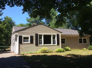 643 S East St, Amherst, MA 01002