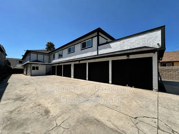 810 S Flower St APT 2, Santa Ana, CA 92703