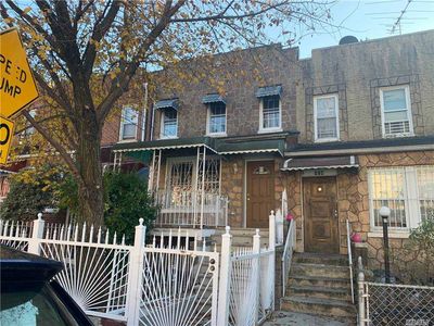 926 E 221st St, Bronx, NY, 10469