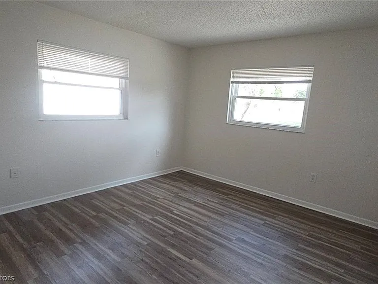 4018 Vilabella Dr — Photo 10