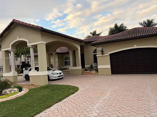 13163 SW 191st Ter Photo 1