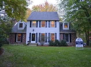 2900 Whitewood Dr, Midland, MI 48642