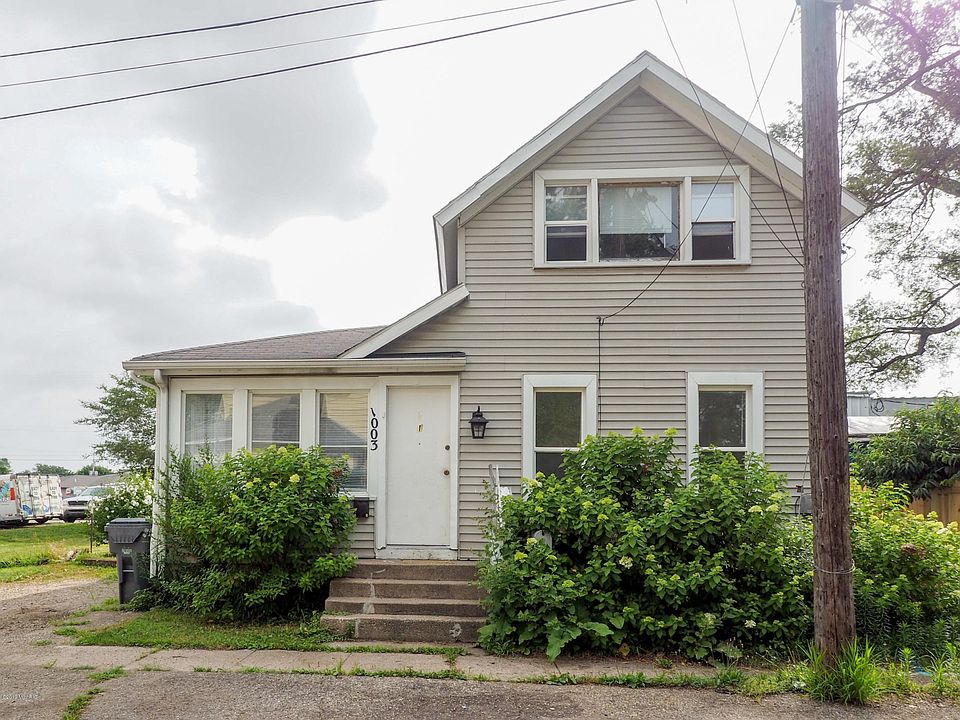 1003 Newland Place-301