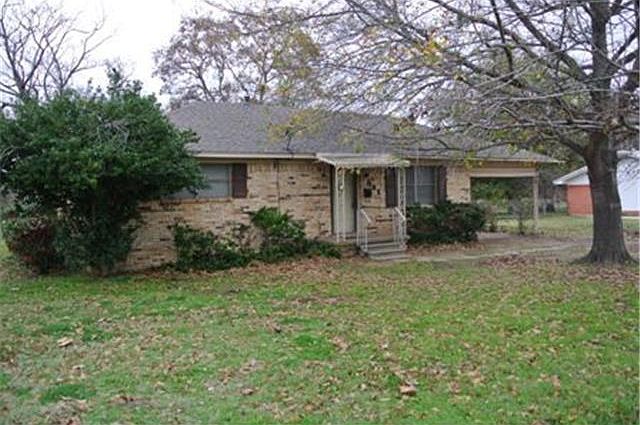 1st image of 941 Faircrest Dr