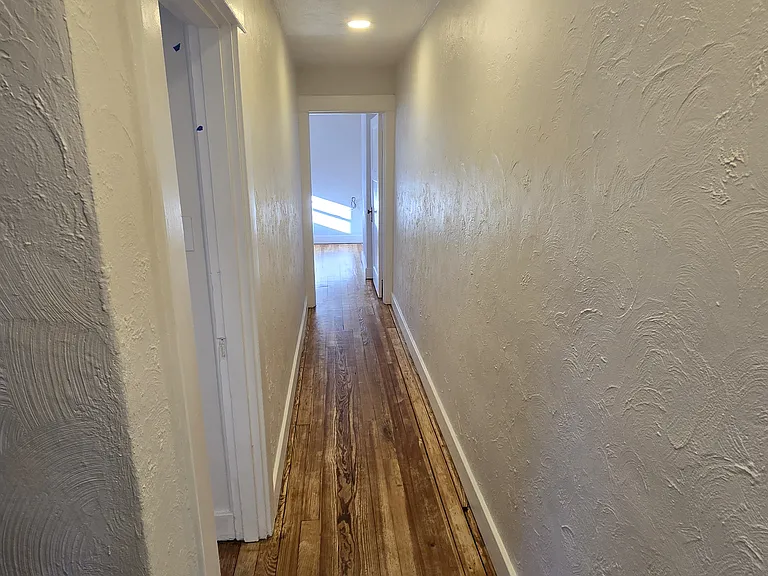 44 Waverly Ave — Photo 13