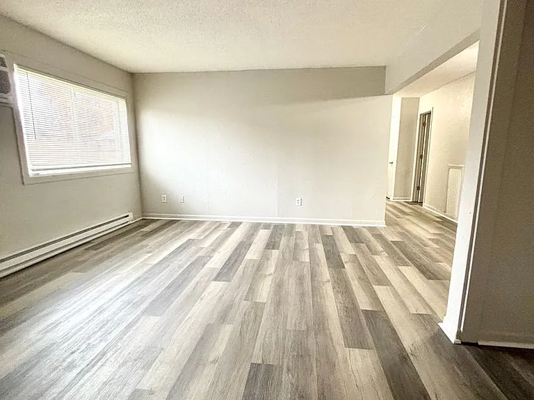 Cedar Crest Apartments — Photo 19