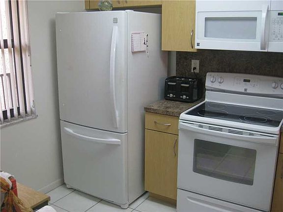 2nd image of 10120 Sunrise Lakes Blvd APT 208