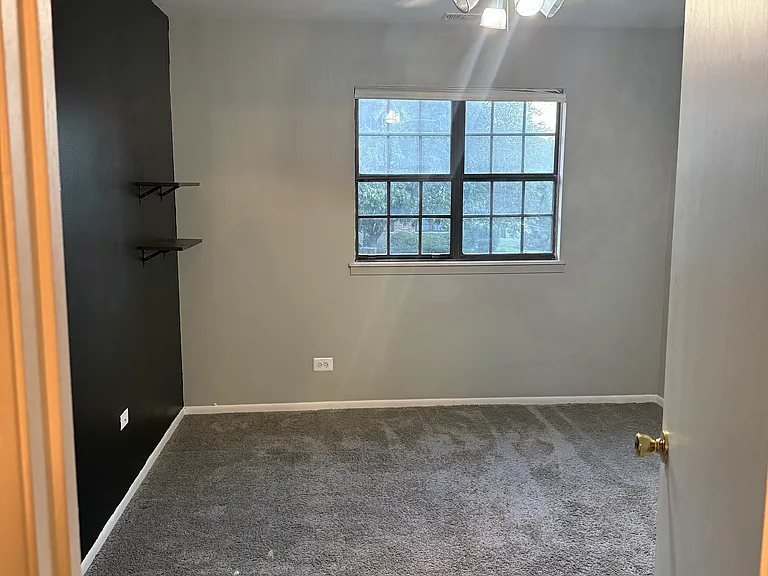320 Deer Glen Way #D — Photo 12