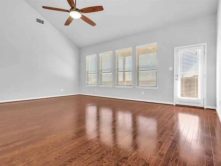 131 Desert Rose Dr — Photo 11