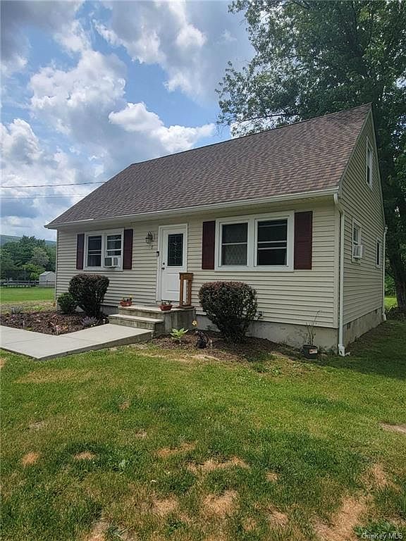 7 Lynmore Avenue, Salisbury Mills, NY 12577 Zillow